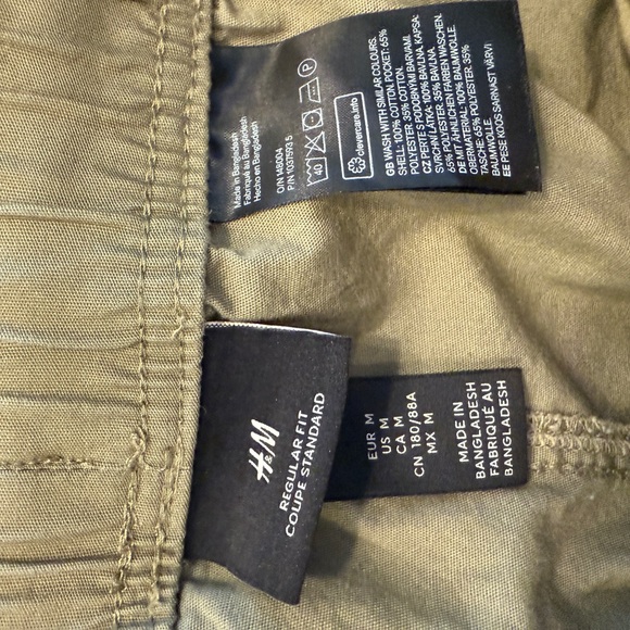 H&M relaxed fit Men's Olive Green Shorts - Picture 5 of 7